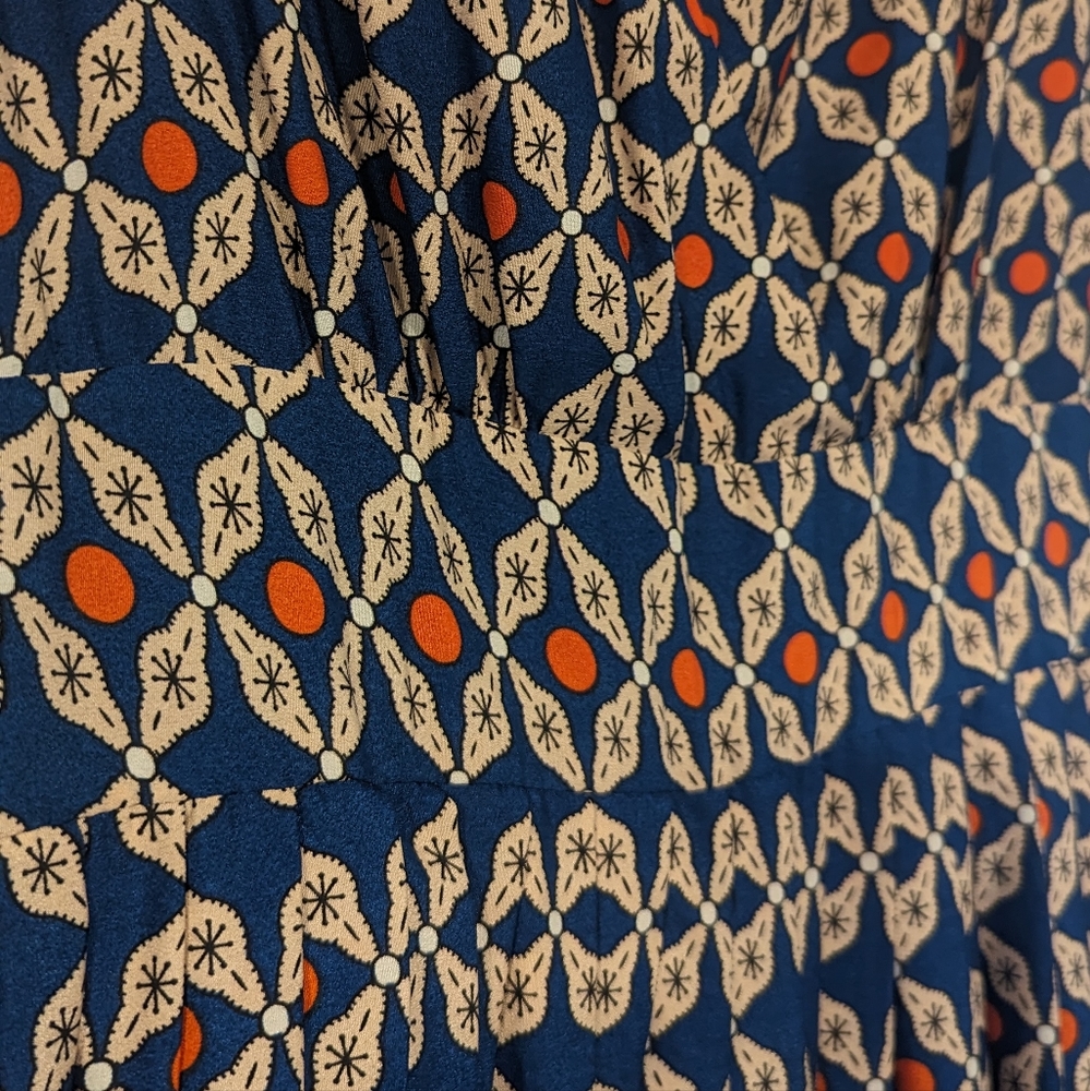 A Line Dress - Picture 2 of 3